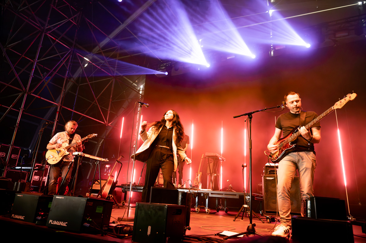Intergalactic Lovers @ Vestrock Dag 1, picture 3, photographed by Luc Klinckaert - FrontView Magazine