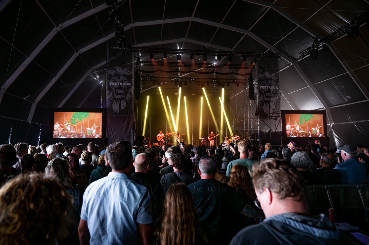 Intergalactic Lovers @ Vestrock Dag 1, picture 11, photographed by Luc Klinckaert - FrontView Magazine