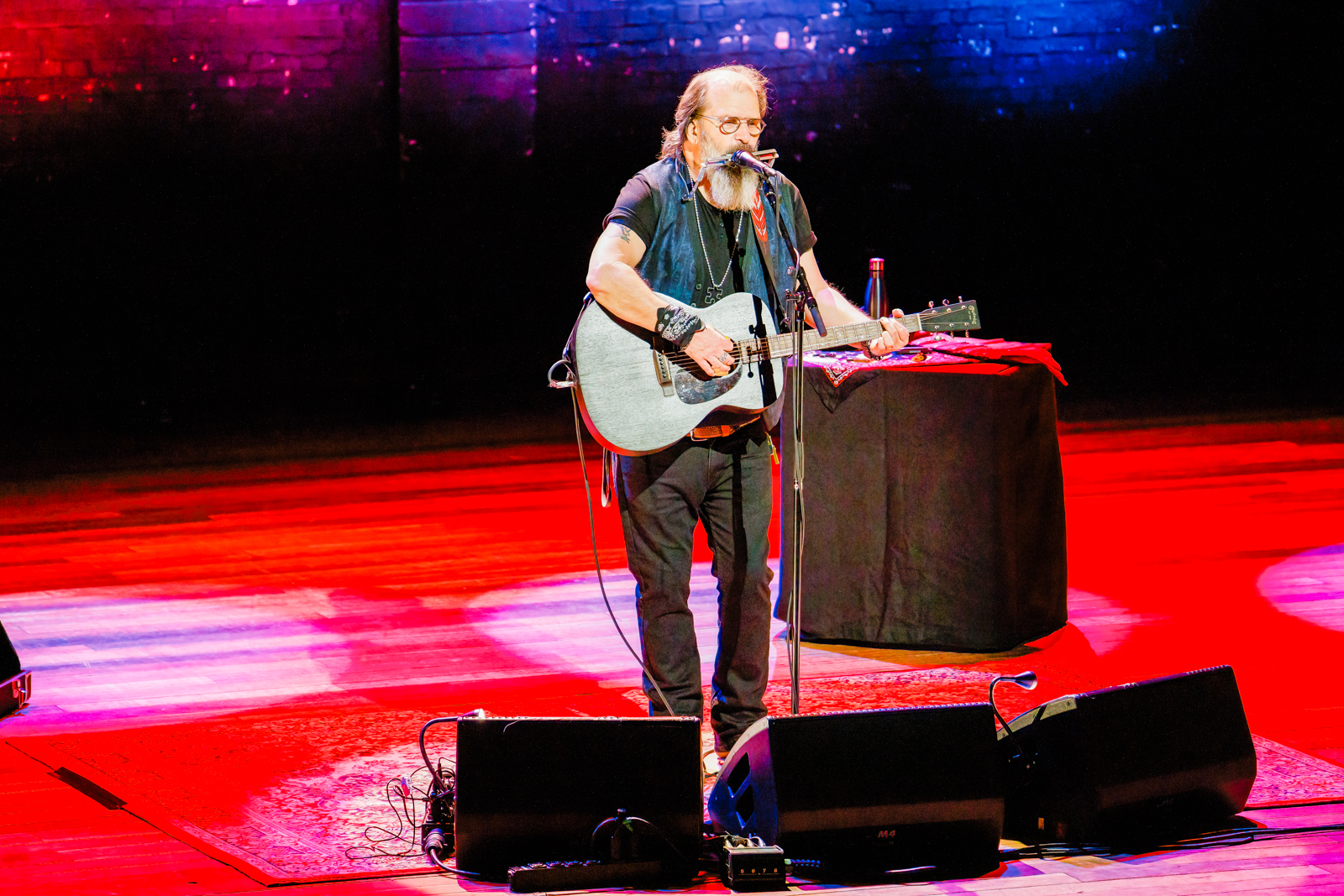 Steve Earle Solo & Acoustic, picture 10, photographed by Paul Jongeneelen - FrontView Magazine