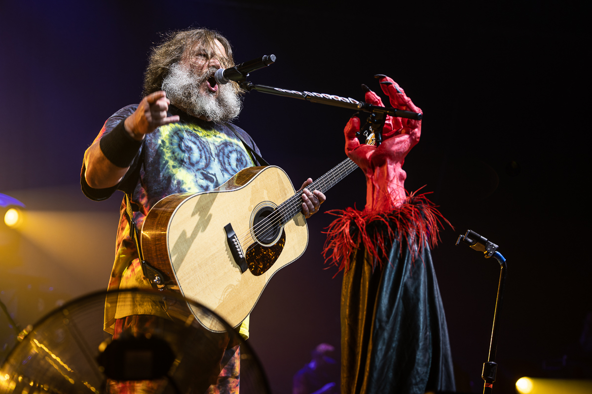 Tenacious D @ Vorst Nationaal, picture 5, photographed by David Johnson - FrontView Magazine