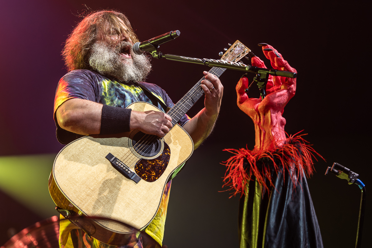 Tenacious D @ Vorst Nationaal, picture 6, photographed by David Johnson - FrontView Magazine