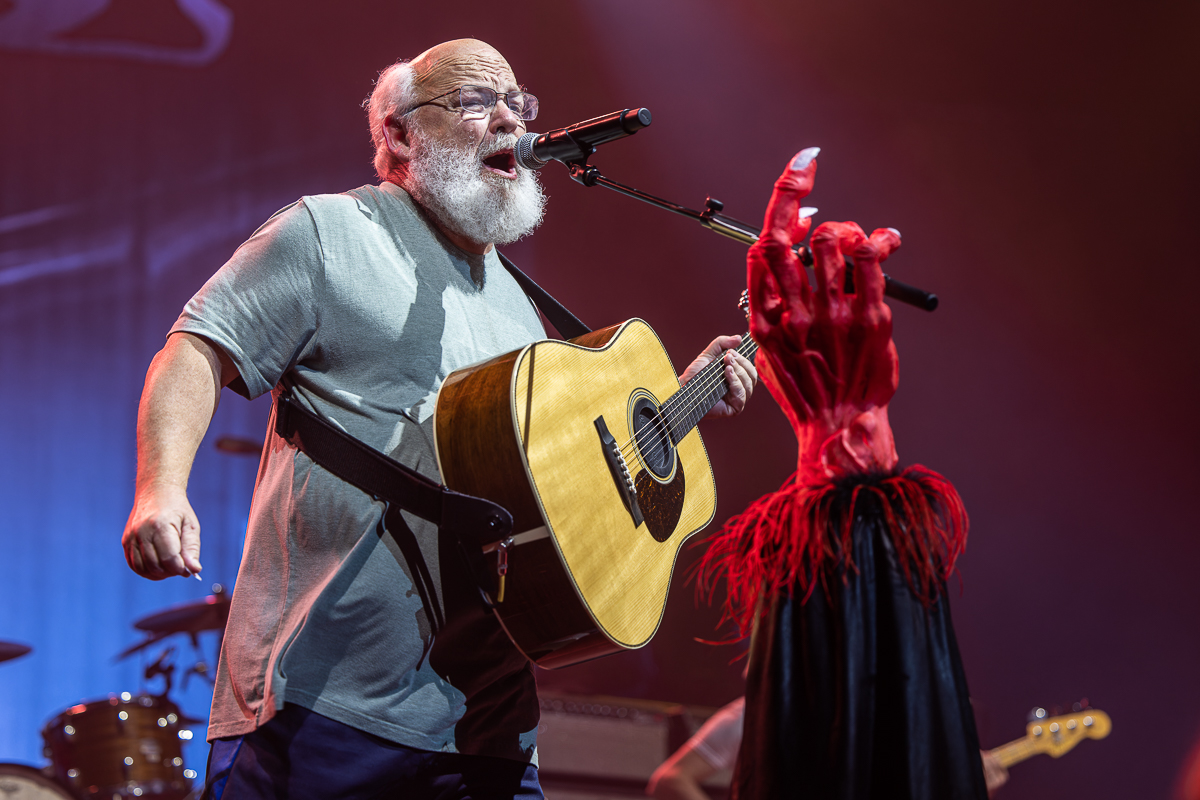 Tenacious D @ Vorst Nationaal, picture 7, photographed by David Johnson - FrontView Magazine