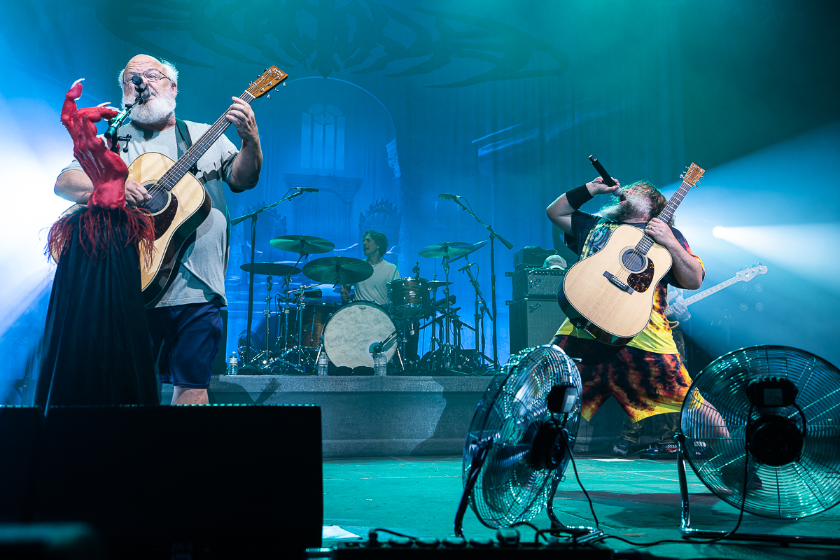Tenacious D @ Vorst Nationaal, picture 16, photographed by David Johnson - FrontView Magazine