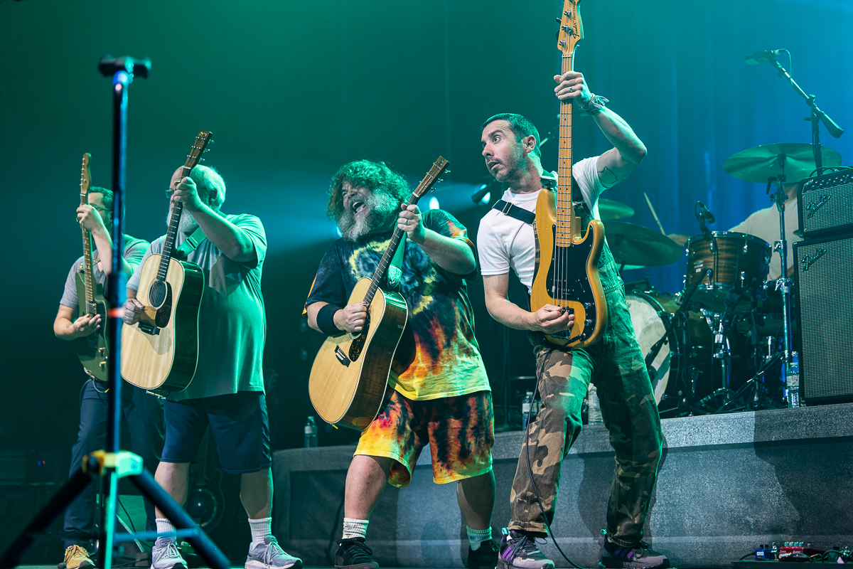 Tenacious D @ Vorst Nationaal, picture 17, photographed by David Johnson - FrontView Magazine