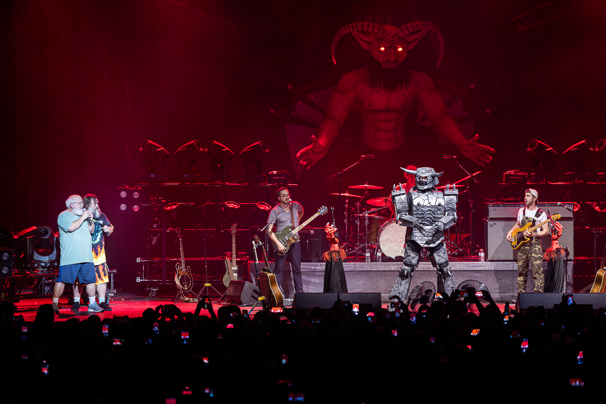 Tenacious D @ Vorst Nationaal, picture 31, photographed by David Johnson - FrontView Magazine