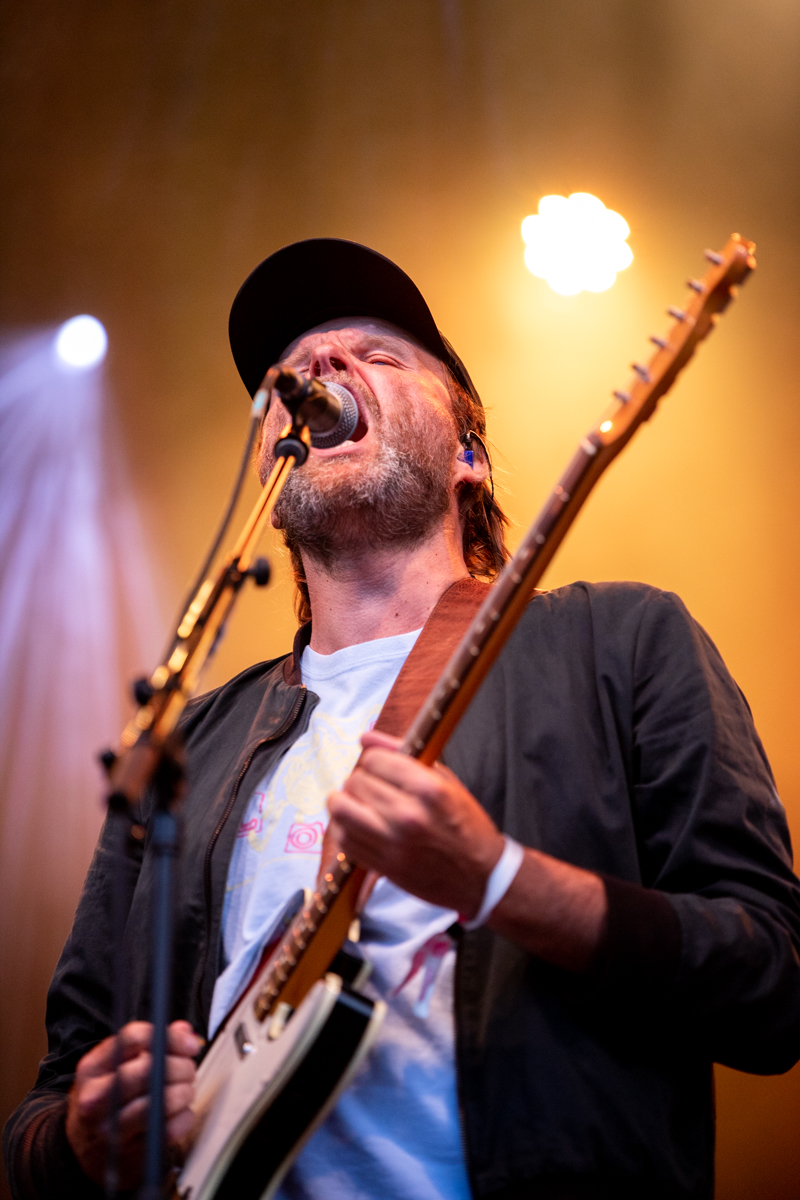 Admiral Freebee @ Genk on stage, picture 8, photographed by Leen Verlinden - FrontView Magazine