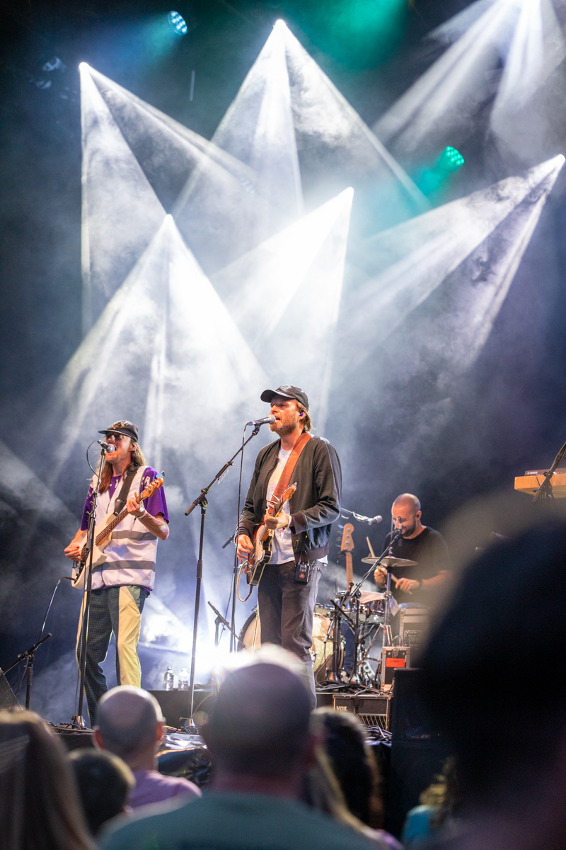Admiral Freebee @ Genk on stage, picture 19, photographed by Leen Verlinden - FrontView Magazine