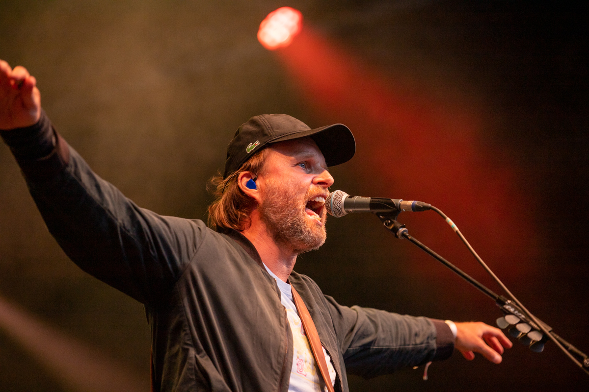 Admiral Freebee @ Genk on stage, picture 23, photographed by Leen Verlinden - FrontView Magazine