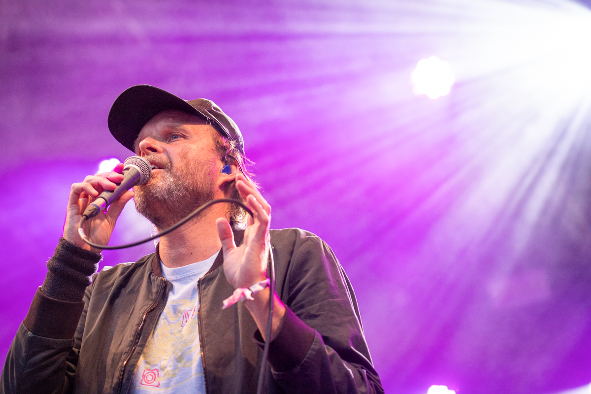 Admiral Freebee @ Genk on stage, picture 27, photographed by Leen Verlinden - FrontView Magazine
