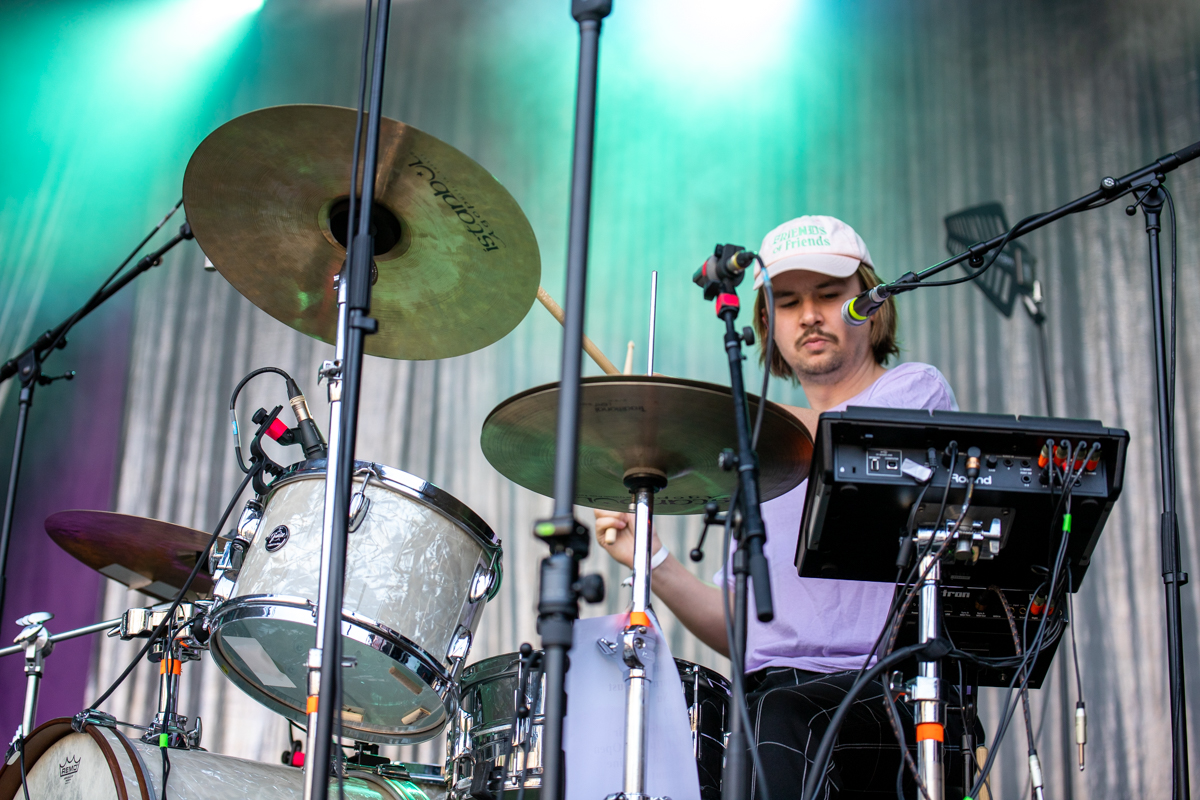 High Hi @ Genk on stage, picture 2, photographed by Leen Verlinden - FrontView Magazine