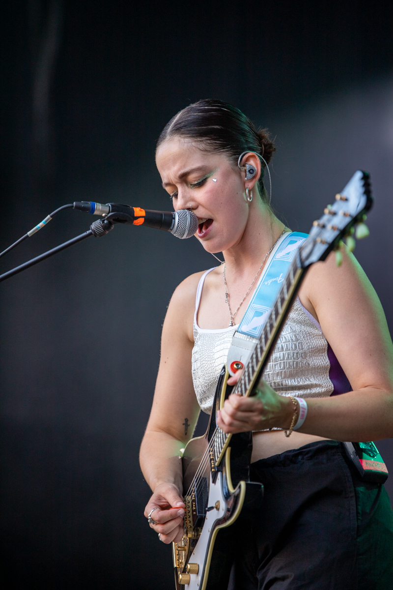 High Hi @ Genk on stage, picture 8, photographed by Leen Verlinden - FrontView Magazine