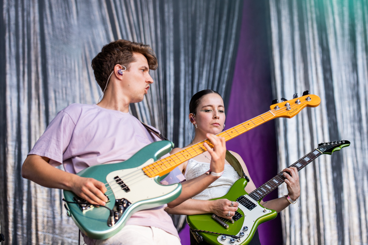 High Hi @ Genk on stage, picture 10, photographed by Leen Verlinden - FrontView Magazine