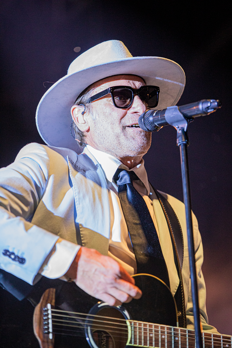 Daan @ Genk on stage, picture 4, photographed by Leen Verlinden - FrontView Magazine