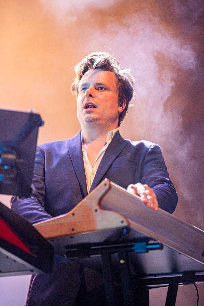 Daan @ Genk on stage, picture 7, photographed by Leen Verlinden - FrontView Magazine