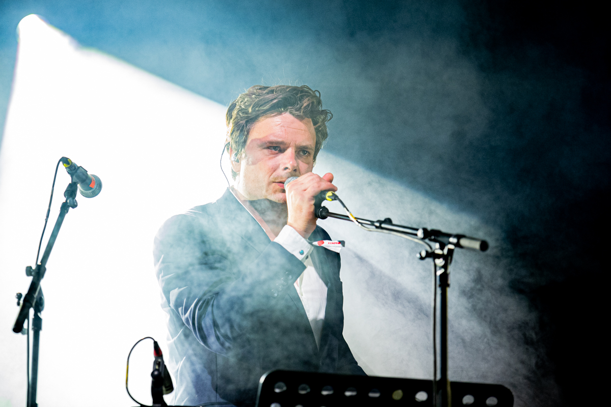 Daan @ Genk on stage, picture 16, photographed by Leen Verlinden - FrontView Magazine
