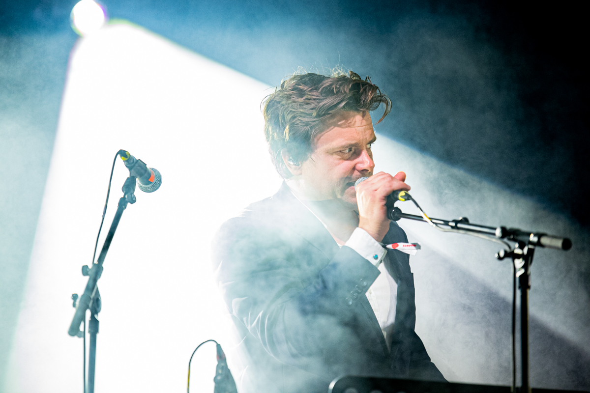 Daan @ Genk on stage, picture 17, photographed by Leen Verlinden - FrontView Magazine
