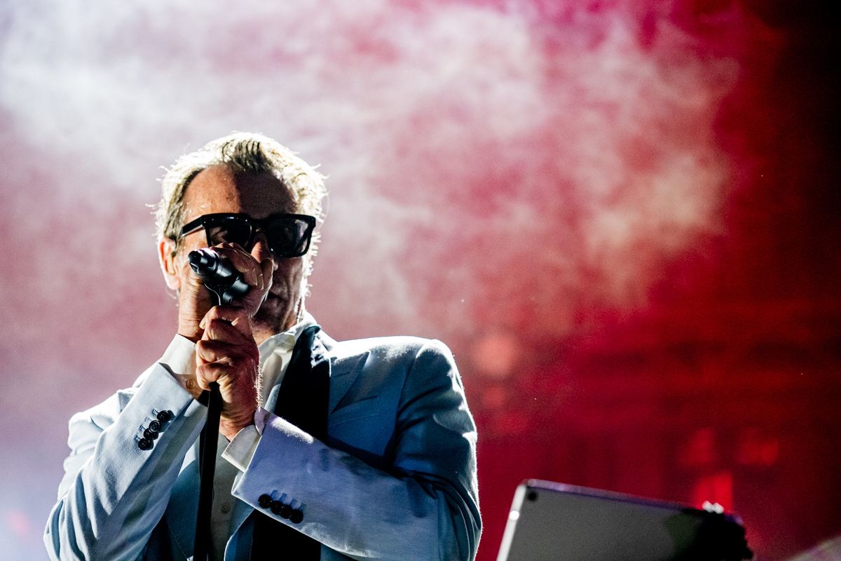 Daan @ Genk on stage, picture 19, photographed by Leen Verlinden - FrontView Magazine