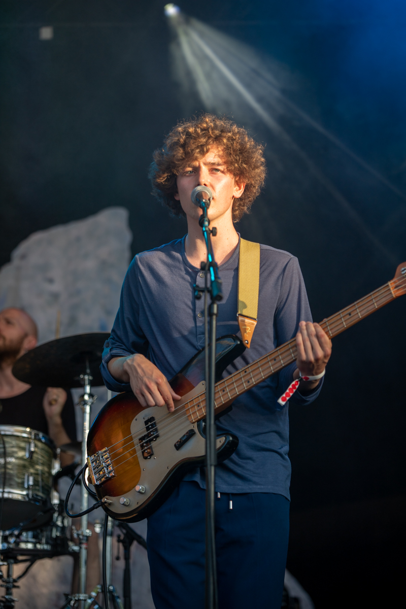 Mooney @ Genk on stage, picture 2, photographed by Leen Verlinden - FrontView Magazine