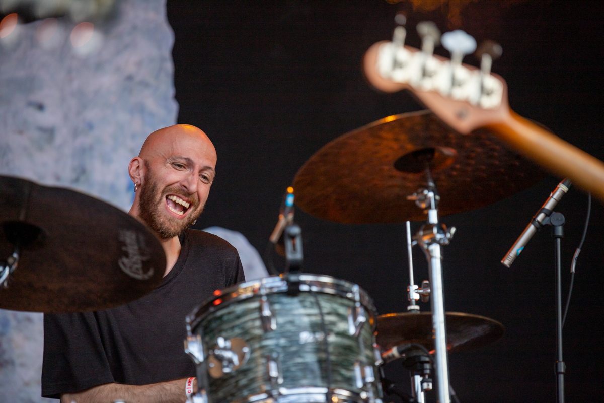Mooney @ Genk on stage, picture 13, photographed by Leen Verlinden - FrontView Magazine
