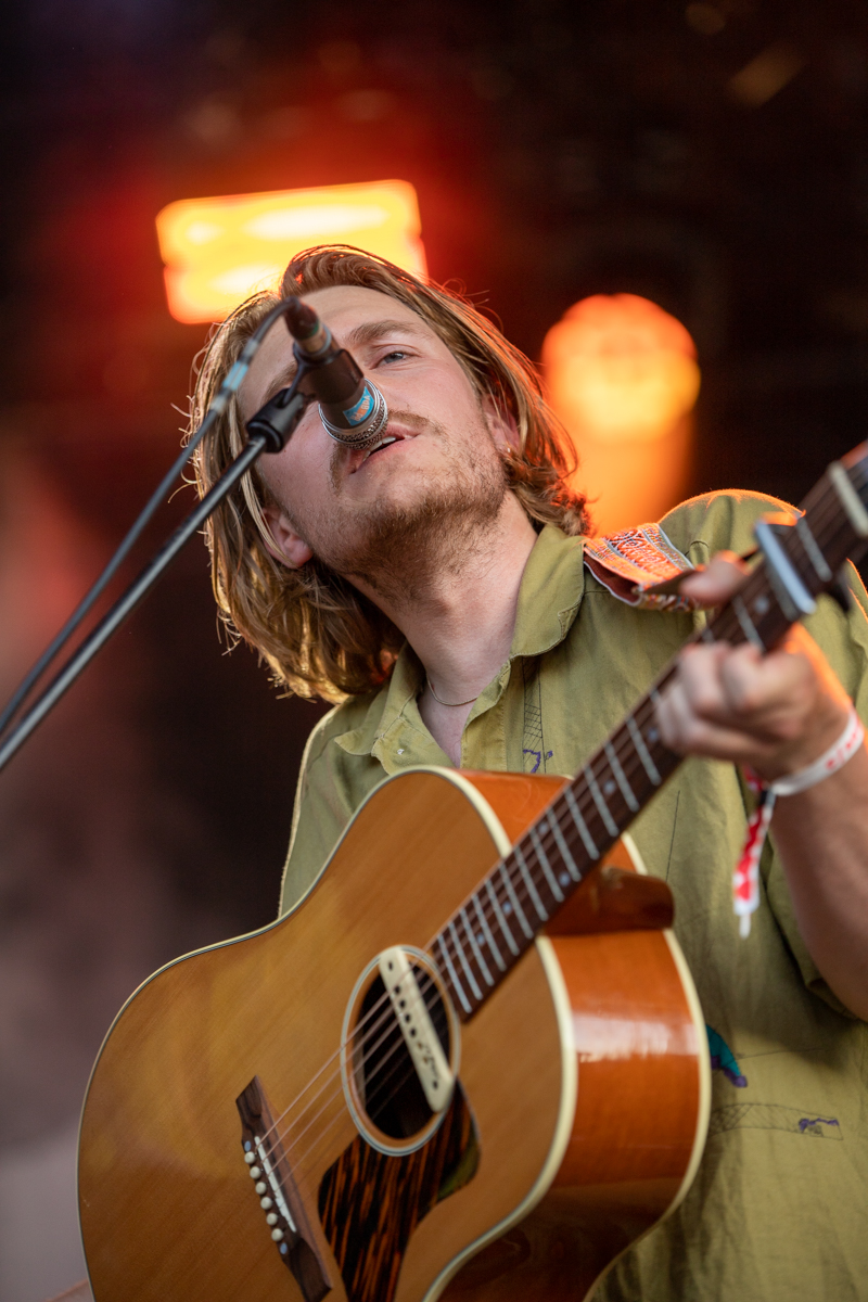 Mooney @ Genk on stage, picture 15, photographed by Leen Verlinden - FrontView Magazine