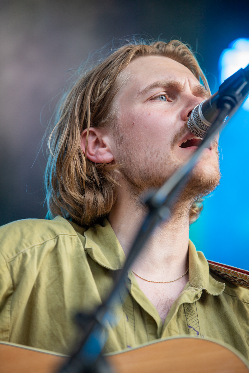 Mooney @ Genk on stage, picture 21, photographed by Leen Verlinden - FrontView Magazine