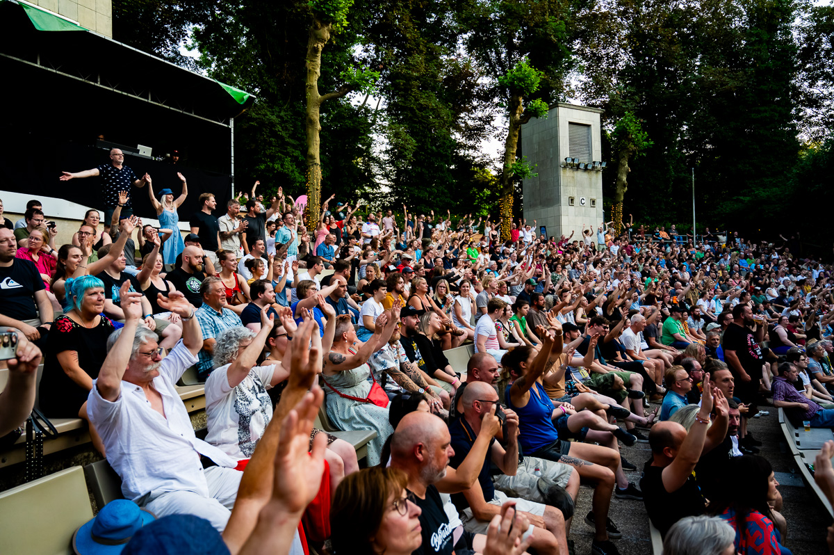 Flogging Molly @ OLT Rivierenhof, picture 31, photographed by Luc Klinckaert - FrontView Magazine