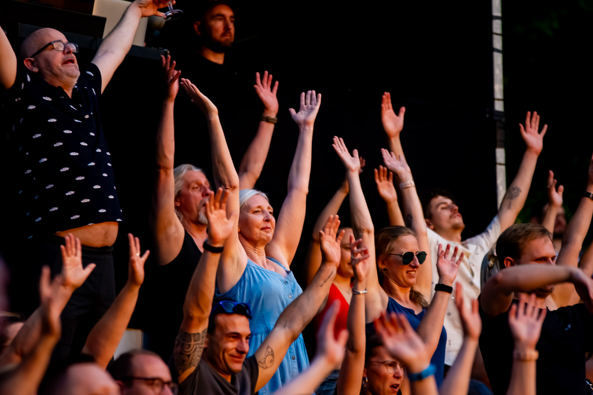 Flogging Molly @ OLT Rivierenhof, picture 42, photographed by Luc Klinckaert - FrontView Magazine
