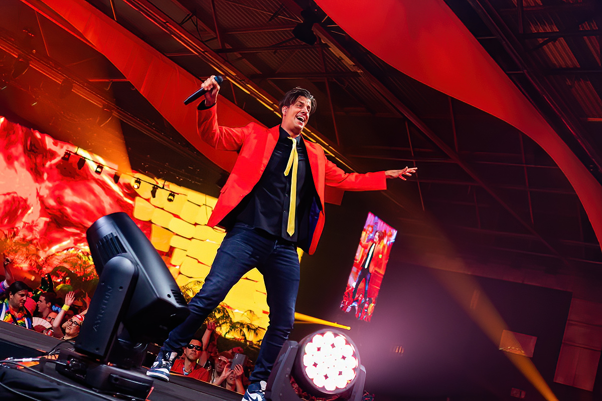 Foute Party Q-Music @ flanders expo, picture 8, photographed by Sven Vandervoort - FrontView Magazine