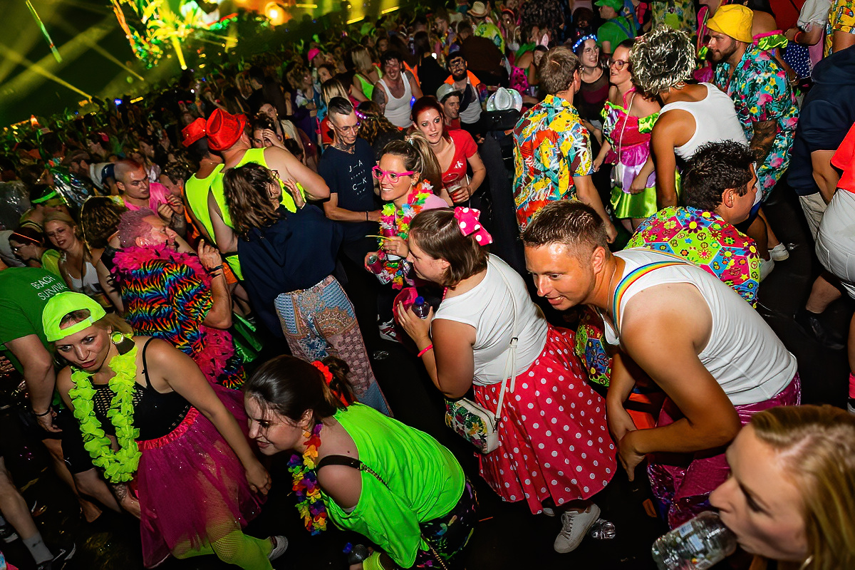 Foute Party Q-Music @ flanders expo, picture 9, photographed by Sven Vandervoort - FrontView Magazine