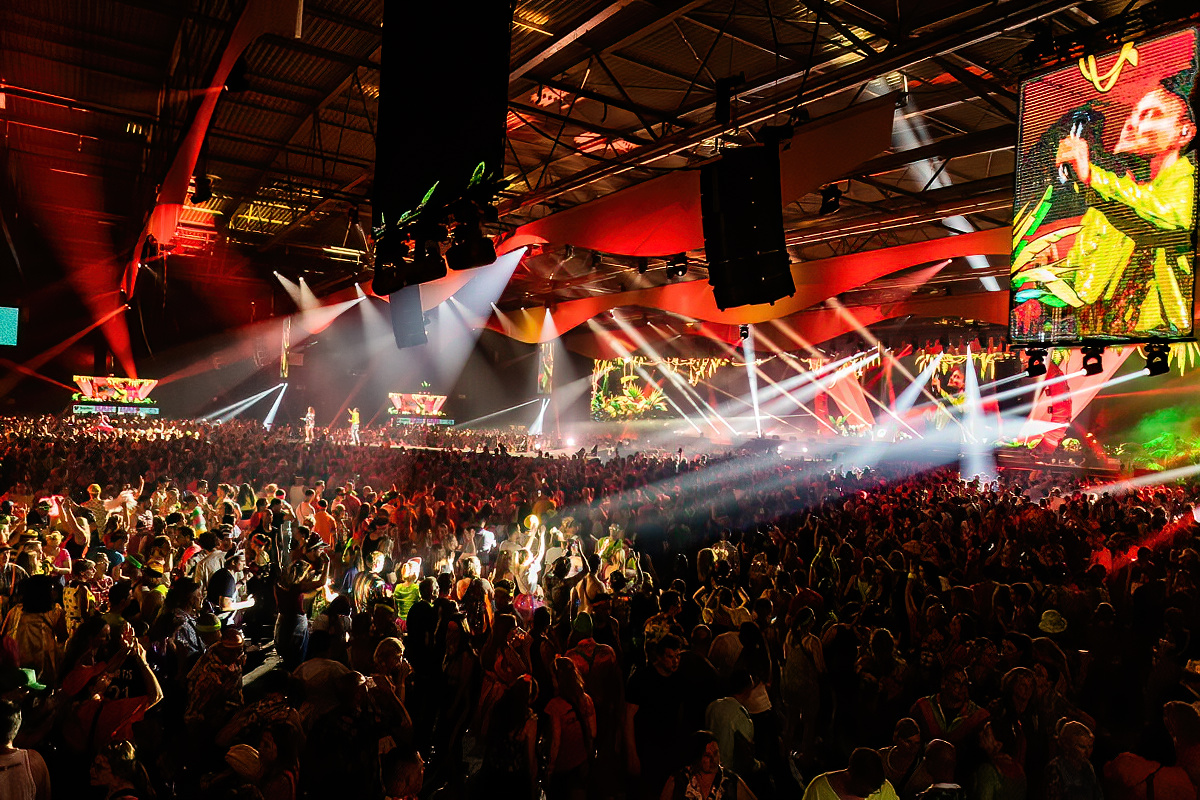 Foute Party Q-Music @ flanders expo, picture 27, photographed by Sven Vandervoort - FrontView Magazine