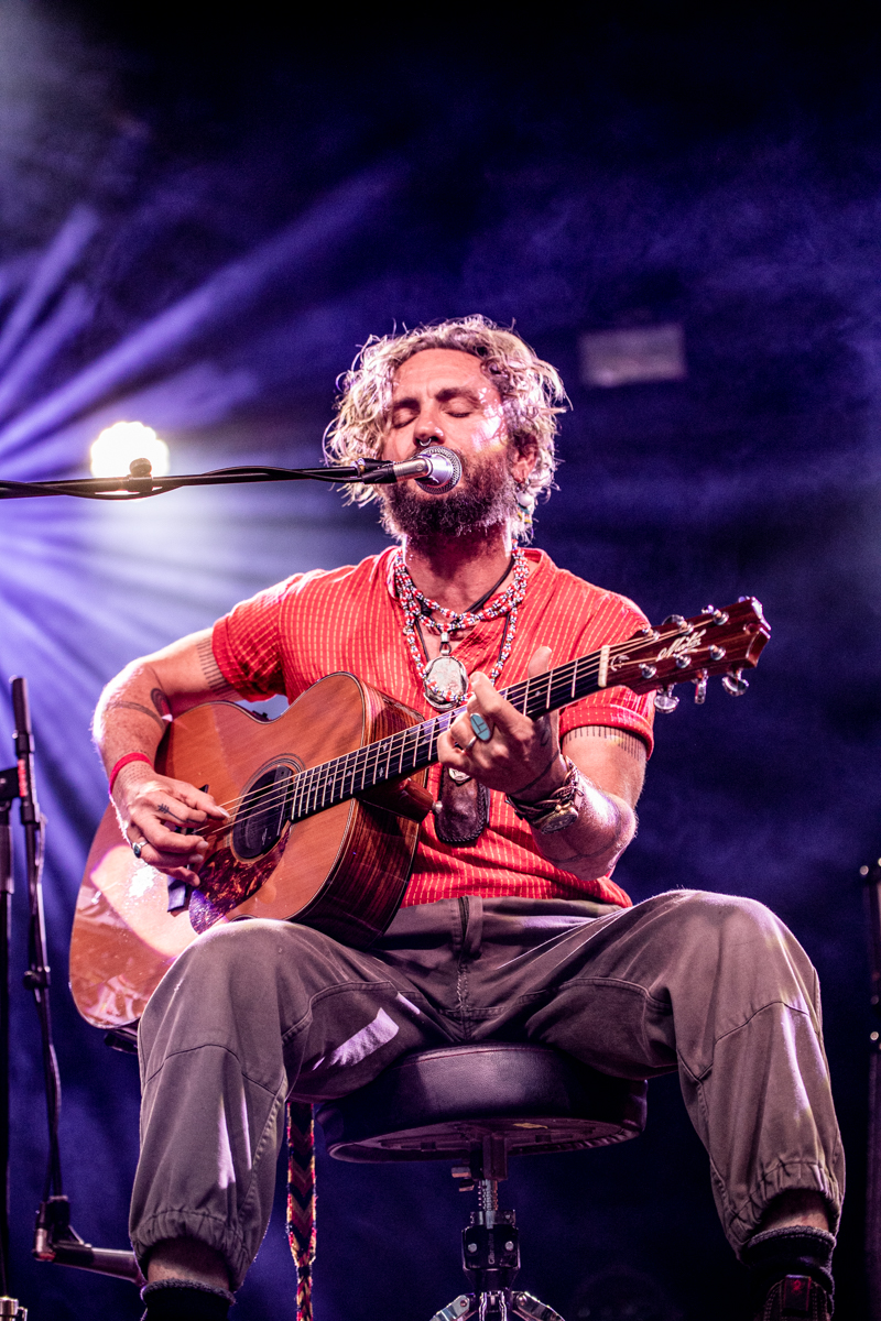 John Butler @ OLT Rivierenhof, picture 17, photographed by Leen Verlinden - FrontView Magazine