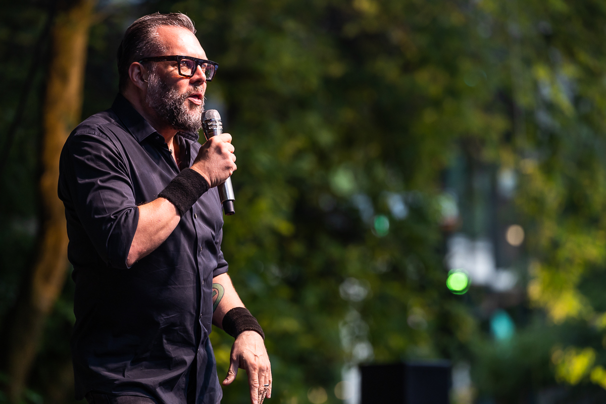 Alex Agnew @ OLT Rivierenhof, picture 5, photographed by Marc Verdonck - FrontView Magazine