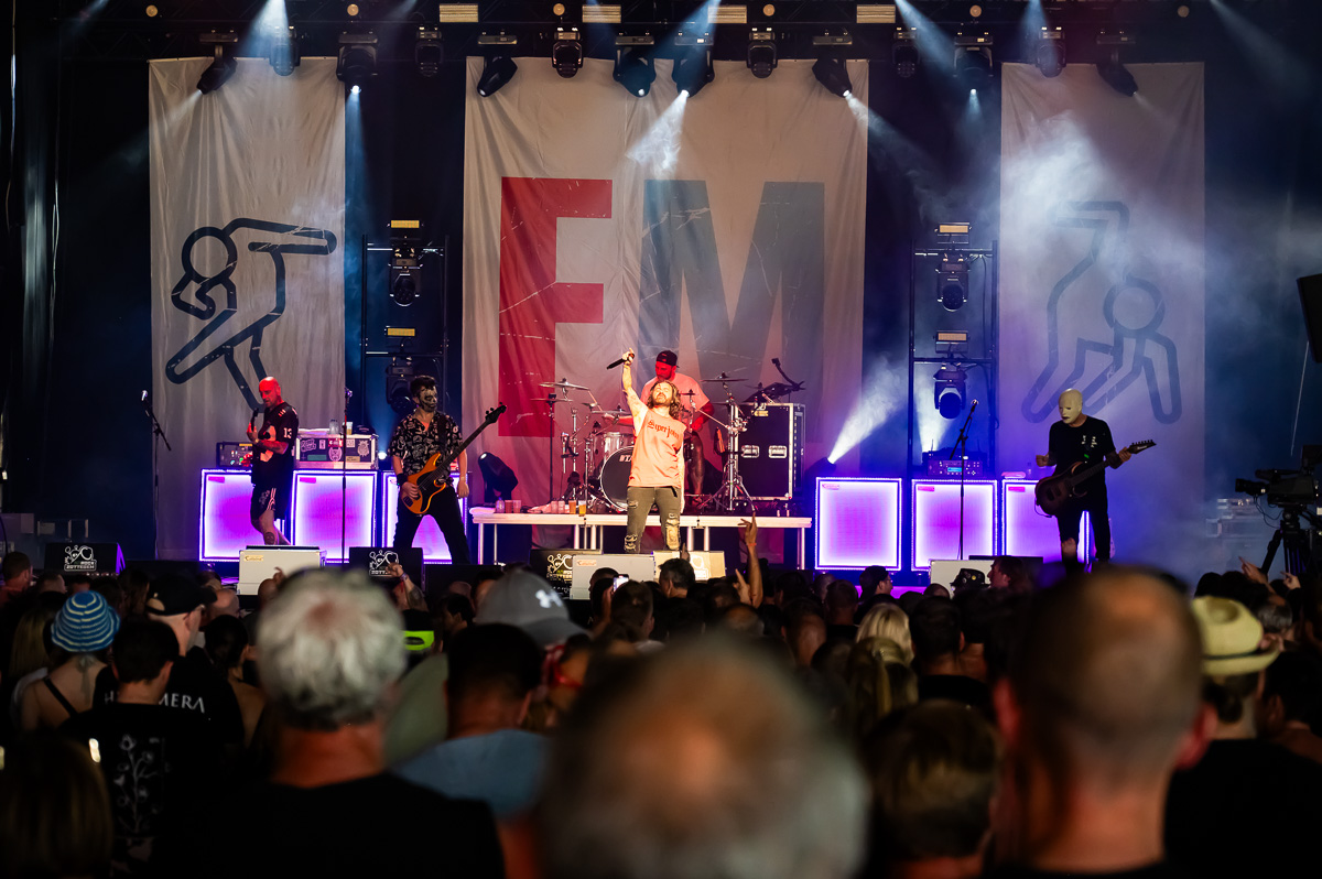 Fleddy Melculy @ Rock Zottegem dag 1, foto 12, foto's door Luc Klinckaert - FrontView Magazine