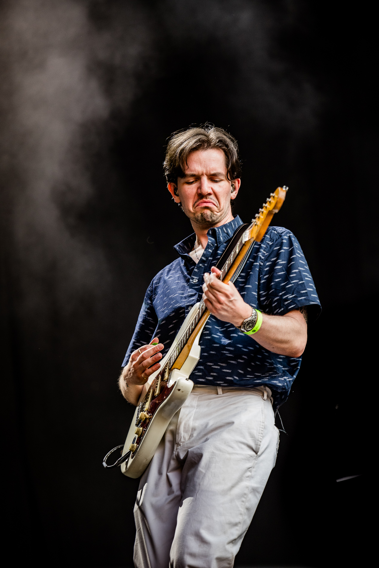 Milo Meskens @ Beleuvenissen, picture 1, photographed by Jürgen Bruynooghe - FrontView Magazine
