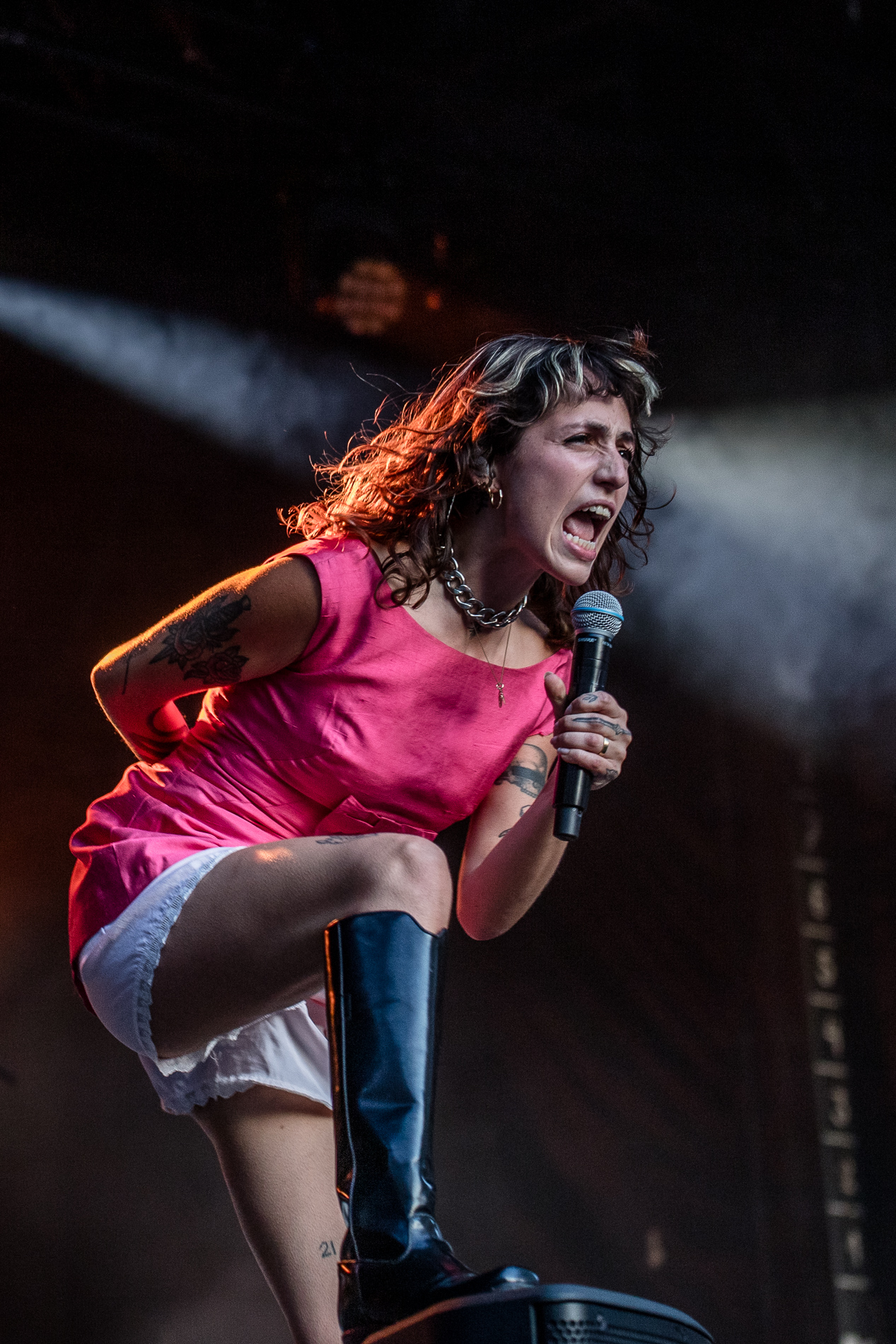 Sophie Straat @ Beleuvenissen, picture 22, photographed by Jürgen Bruynooghe - FrontView Magazine