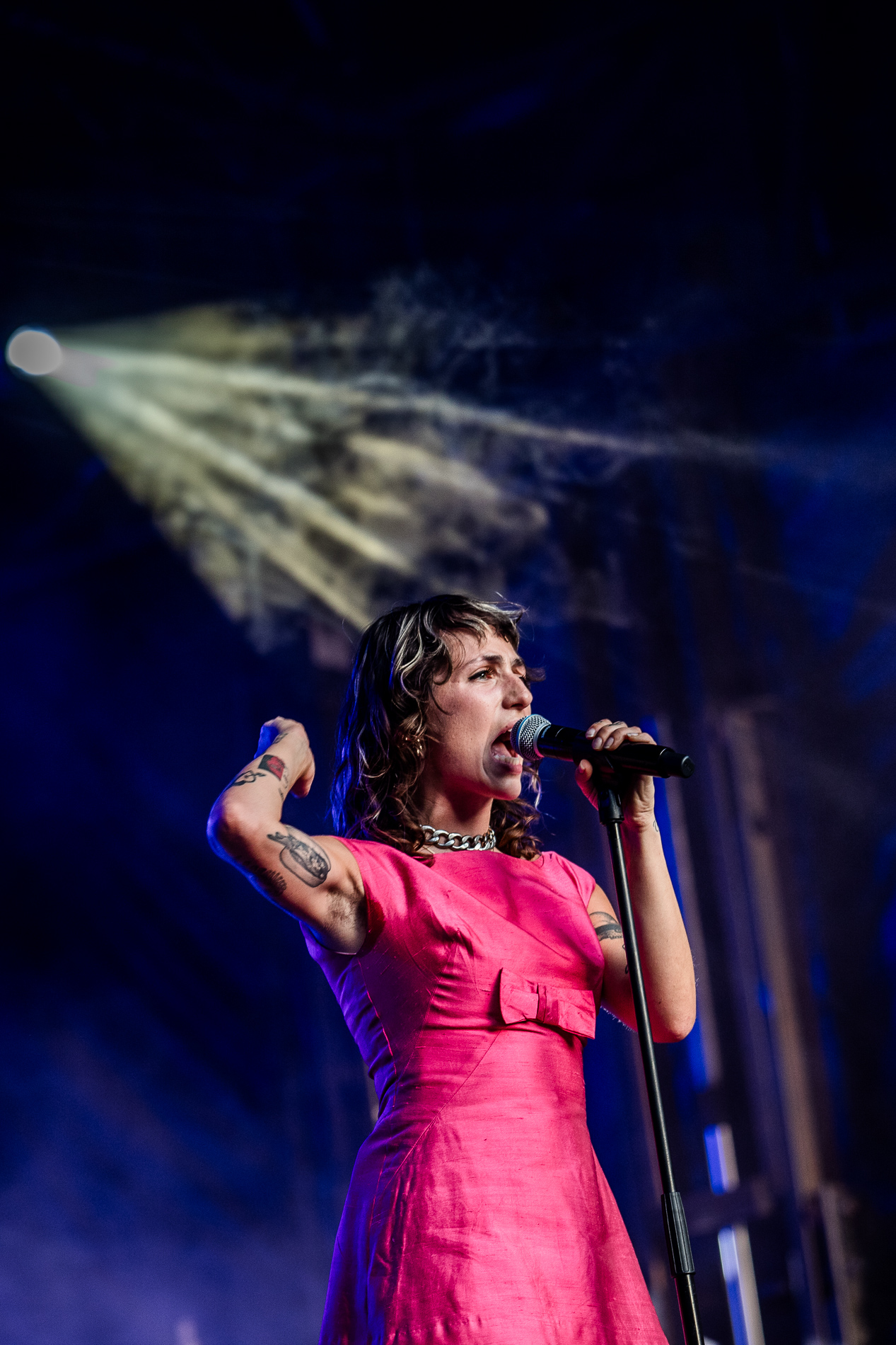 Sophie Straat @ Beleuvenissen, picture 33, photographed by Jürgen Bruynooghe - FrontView Magazine