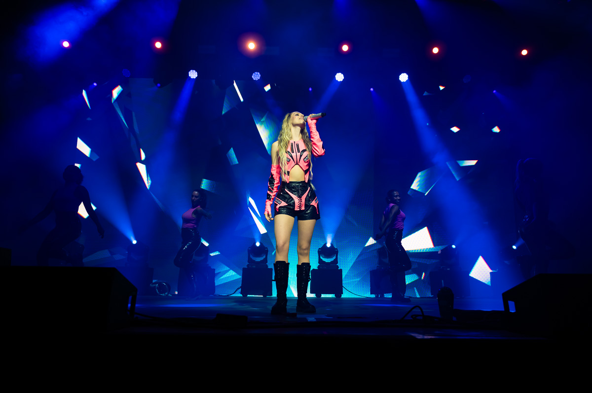 Camille @ Rock Zottegem Dag 3, picture 1, photographed by Luc Klinckaert - FrontView Magazine