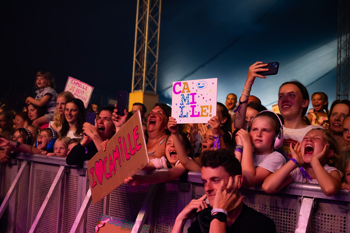 Camille @ Rock Zottegem Dag 3, picture 4, photographed by Luc Klinckaert - FrontView Magazine