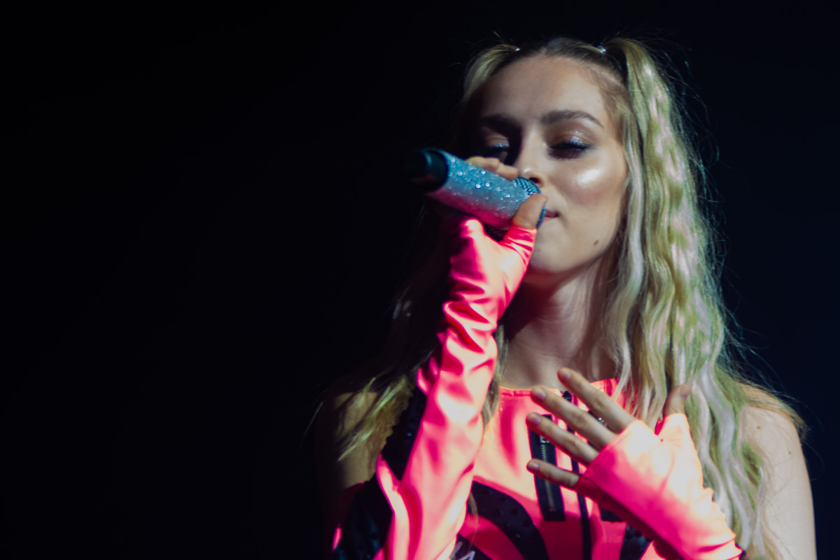 Camille @ Rock Zottegem Dag 3, picture 8, photographed by Luc Klinckaert - FrontView Magazine