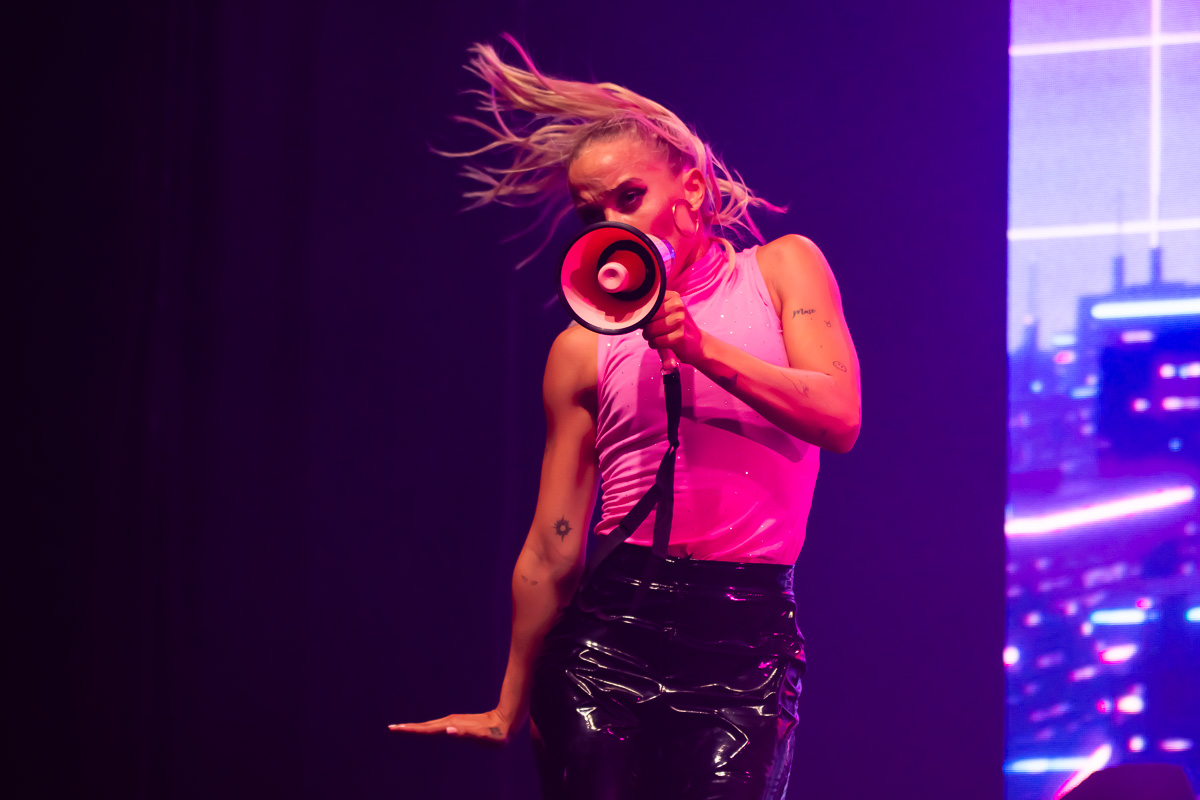Camille @ Rock Zottegem Dag 3, picture 17, photographed by Luc Klinckaert - FrontView Magazine