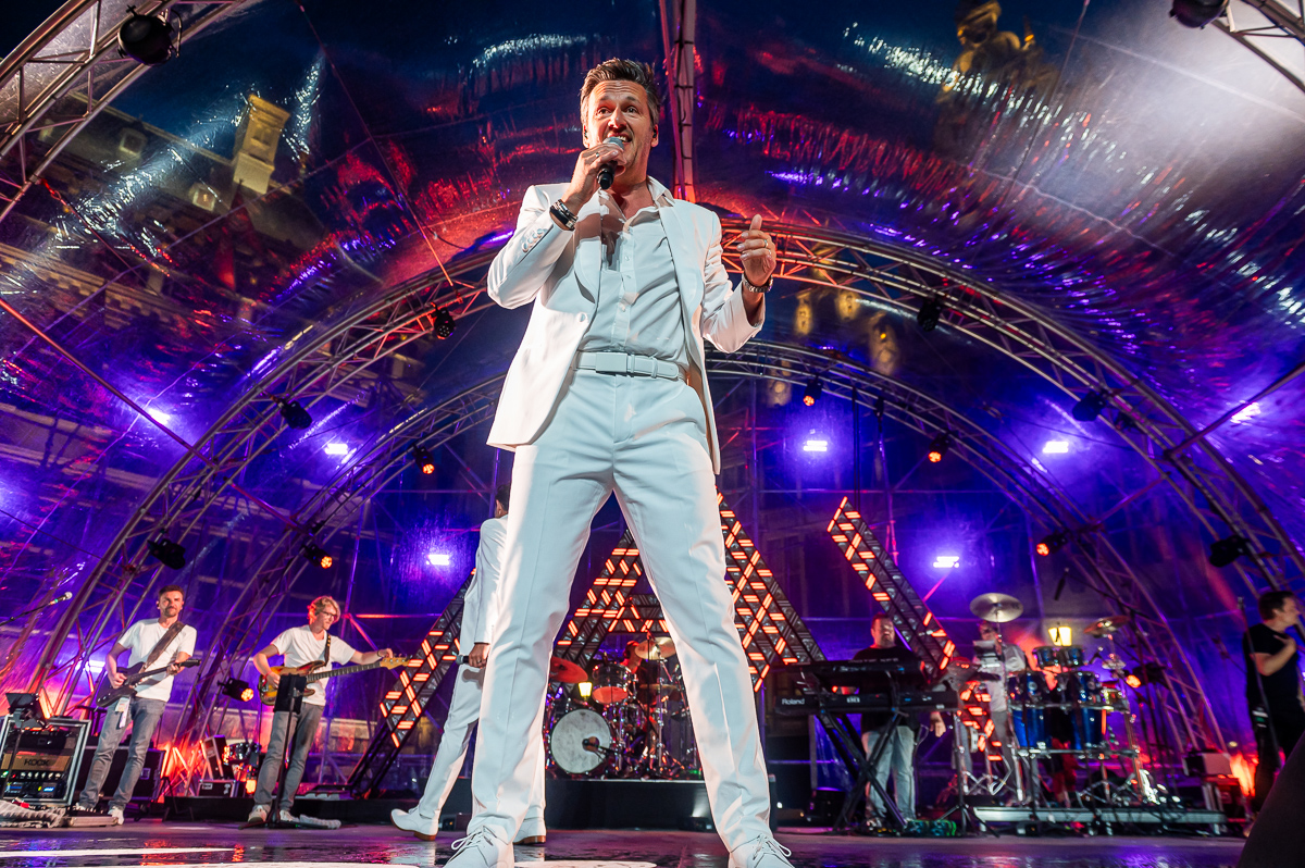 De Romeo's @ Vlaanderen Feest - Antwerpen, picture 8, photographed by Dimitri Vanlommel - FrontView Magazine