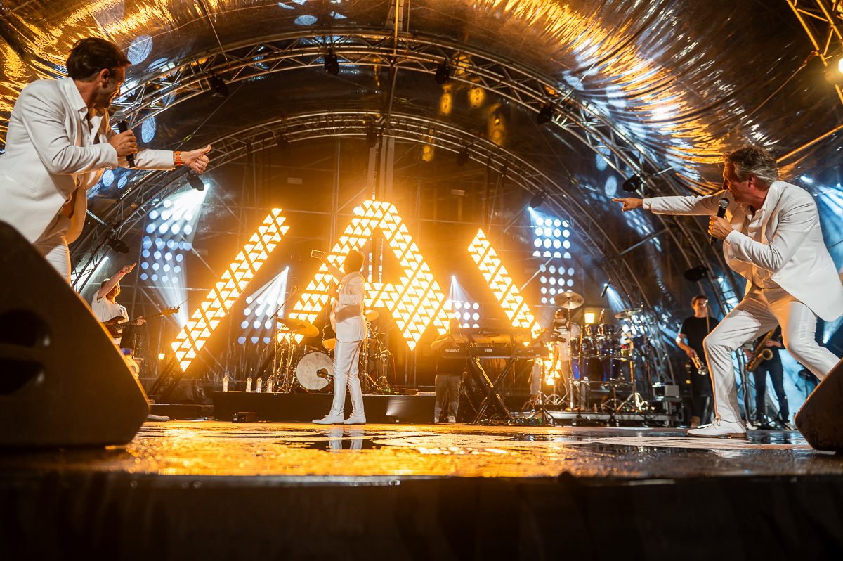 De Romeo's @ Vlaanderen Feest - Antwerpen, picture 23, photographed by Dimitri Vanlommel - FrontView Magazine