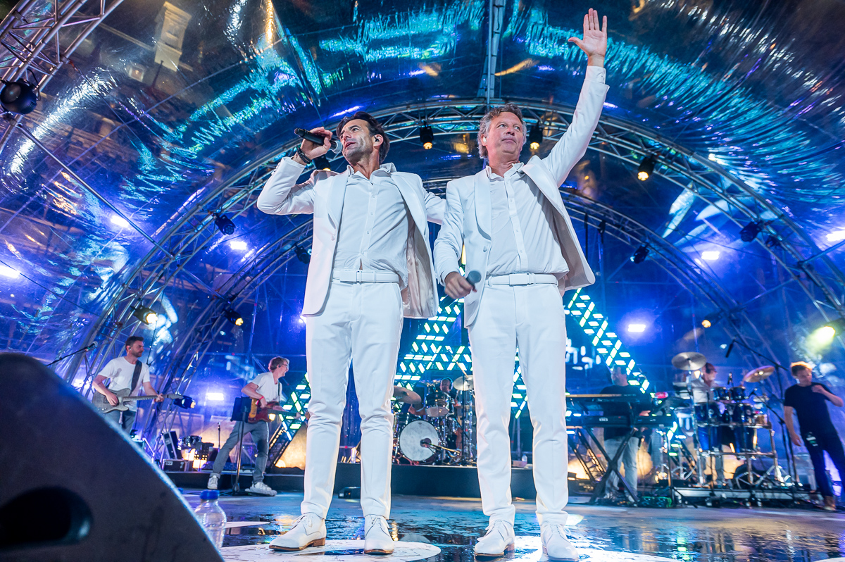 De Romeo's @ Vlaanderen Feest - Antwerpen, picture 37, photographed by Dimitri Vanlommel - FrontView Magazine