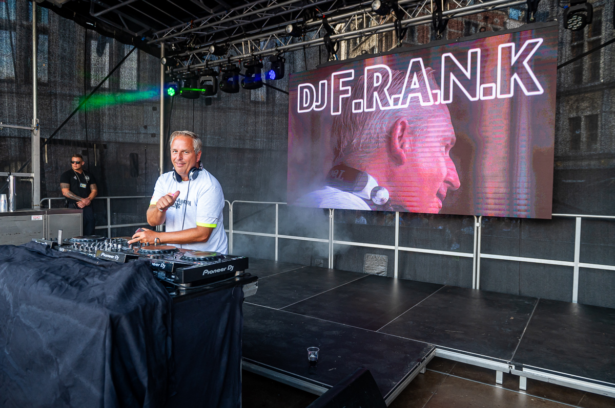 DJ F.r.a.n.k. @ Vlaanderen Zingt Antwerpen, foto 2, foto's door Dimitri Vanlommel - FrontView Magazine