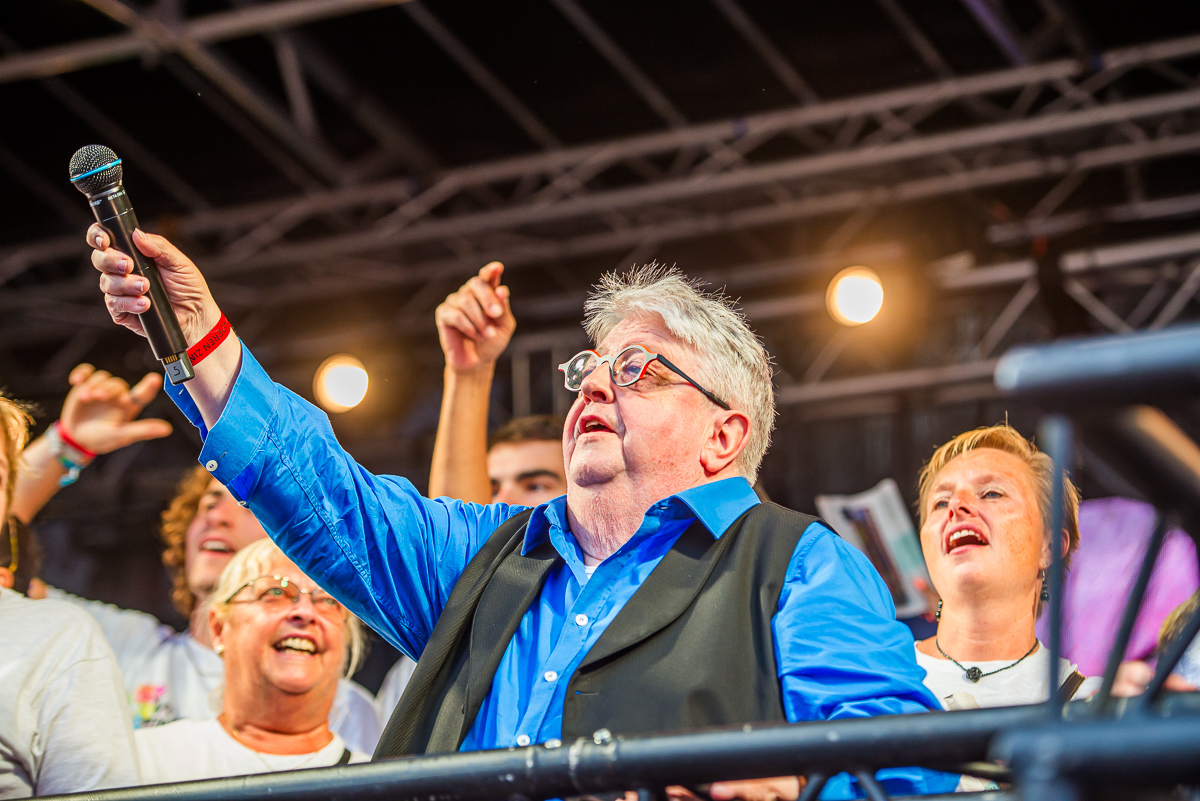 Luc Caals @ Vlaanderen Zingt Antwerpen, foto 3, foto's door Dorien Goetschalckx - FrontView Magazine