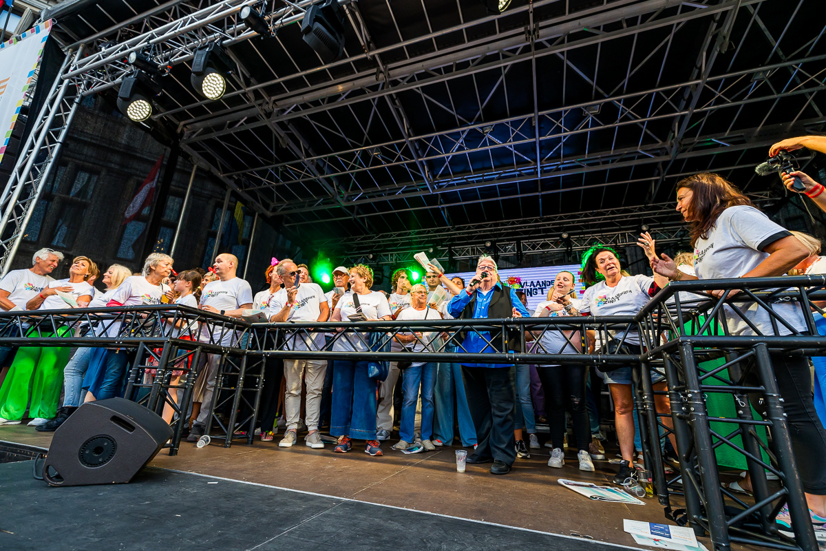 Luc Caals @ Vlaanderen Zingt Antwerpen, foto 10, foto's door Dorien Goetschalckx - FrontView Magazine