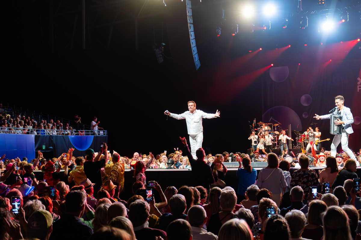Schlagerfestival @ Proximus Pop Up Arena, picture 3, photographed by Luc Klinckaert - FrontView Magazine