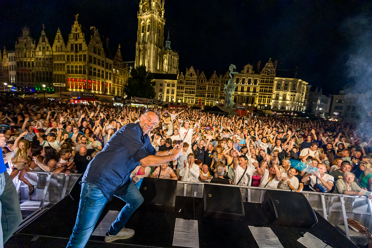 Tom Waes @ Vlaanderen Zingt Antwerpen, foto 13, foto's door Dorien Goetschalckx - FrontView Magazine