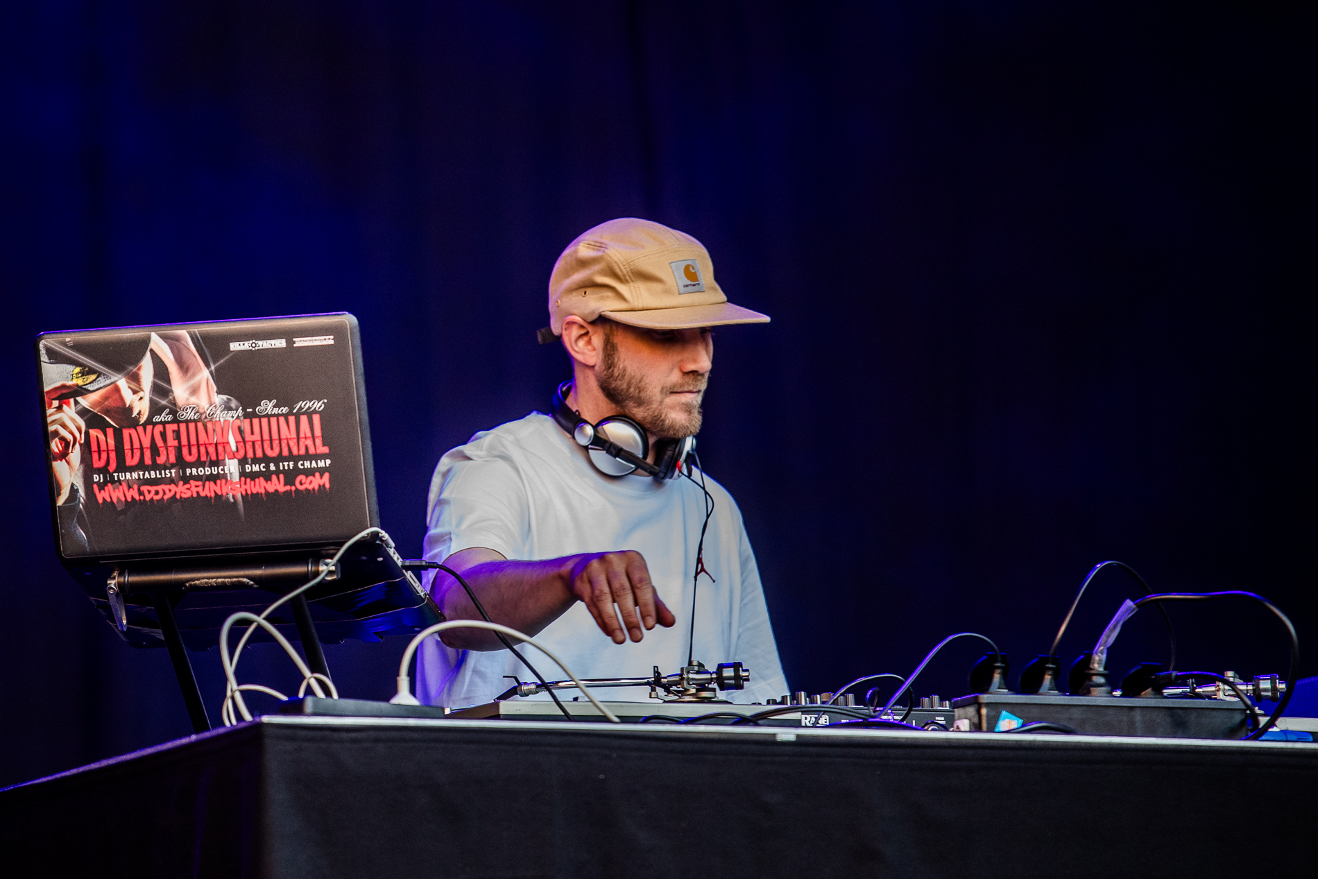 DJ Dysfunkshunal ft. Jelle & Vinci @ Beleuvenissen, picture 1, photographed by Jürgen Bruynooghe - FrontView Magazine