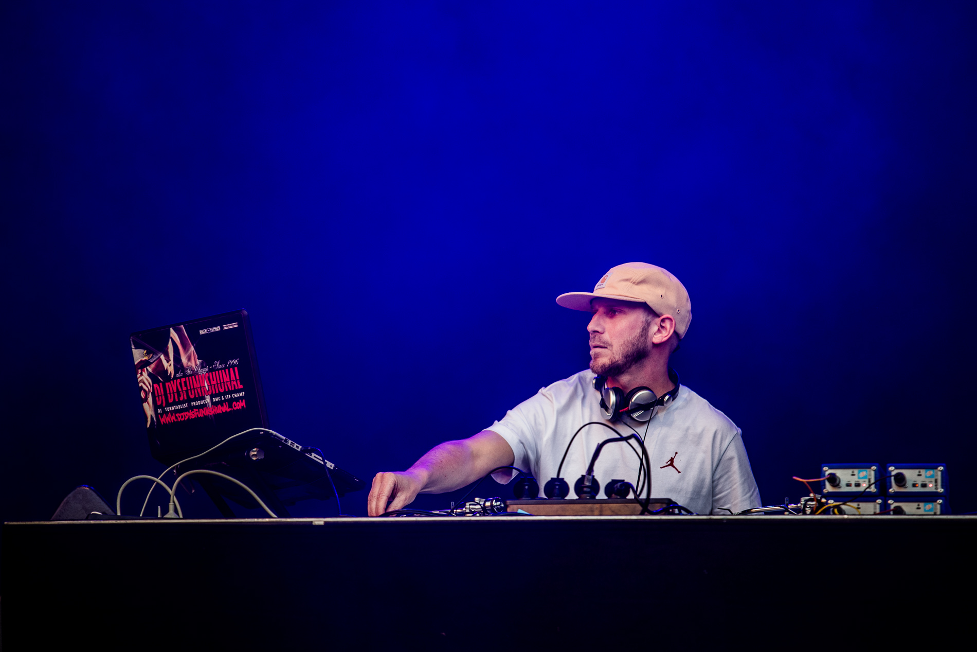 DJ Dysfunkshunal ft. Jelle & Vinci @ Beleuvenissen, picture 2, photographed by Jürgen Bruynooghe - FrontView Magazine